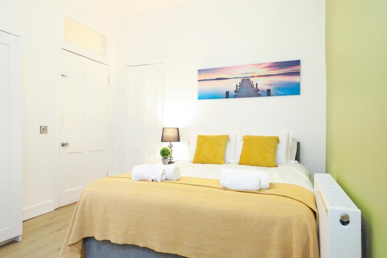 Stunning modern 3 bedroom apartment Edinburg Exteriör bild
