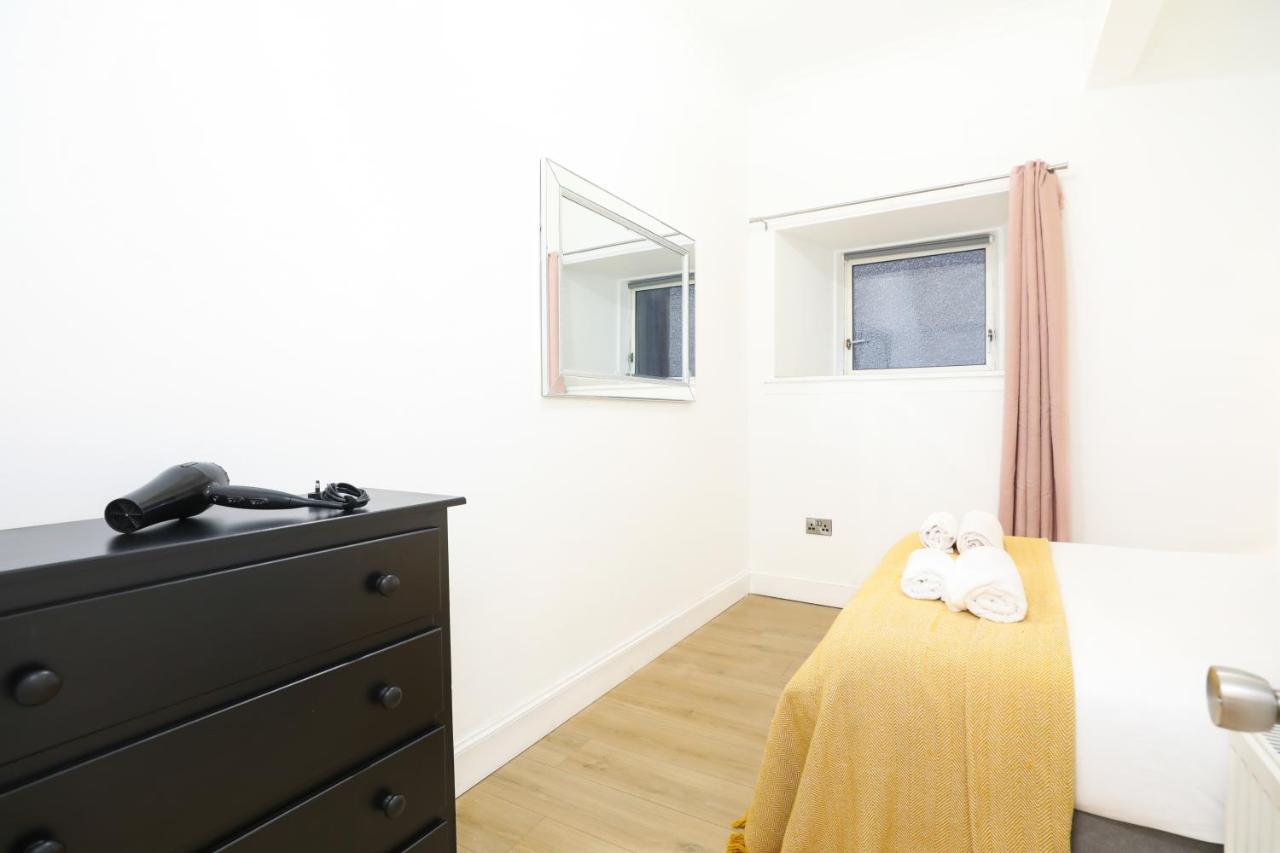 Stunning modern 3 bedroom apartment Edinburg Exteriör bild