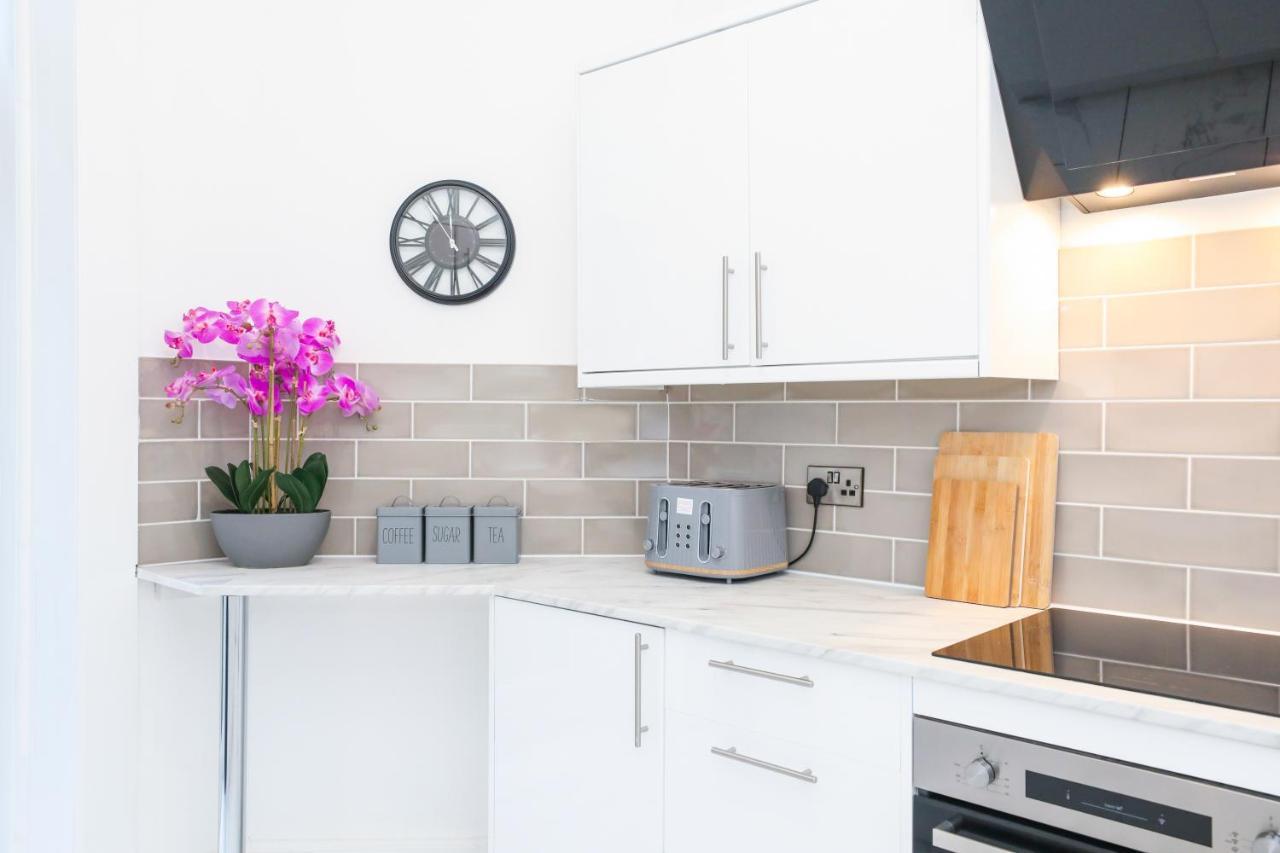 Stunning modern 3 bedroom apartment Edinburg Exteriör bild