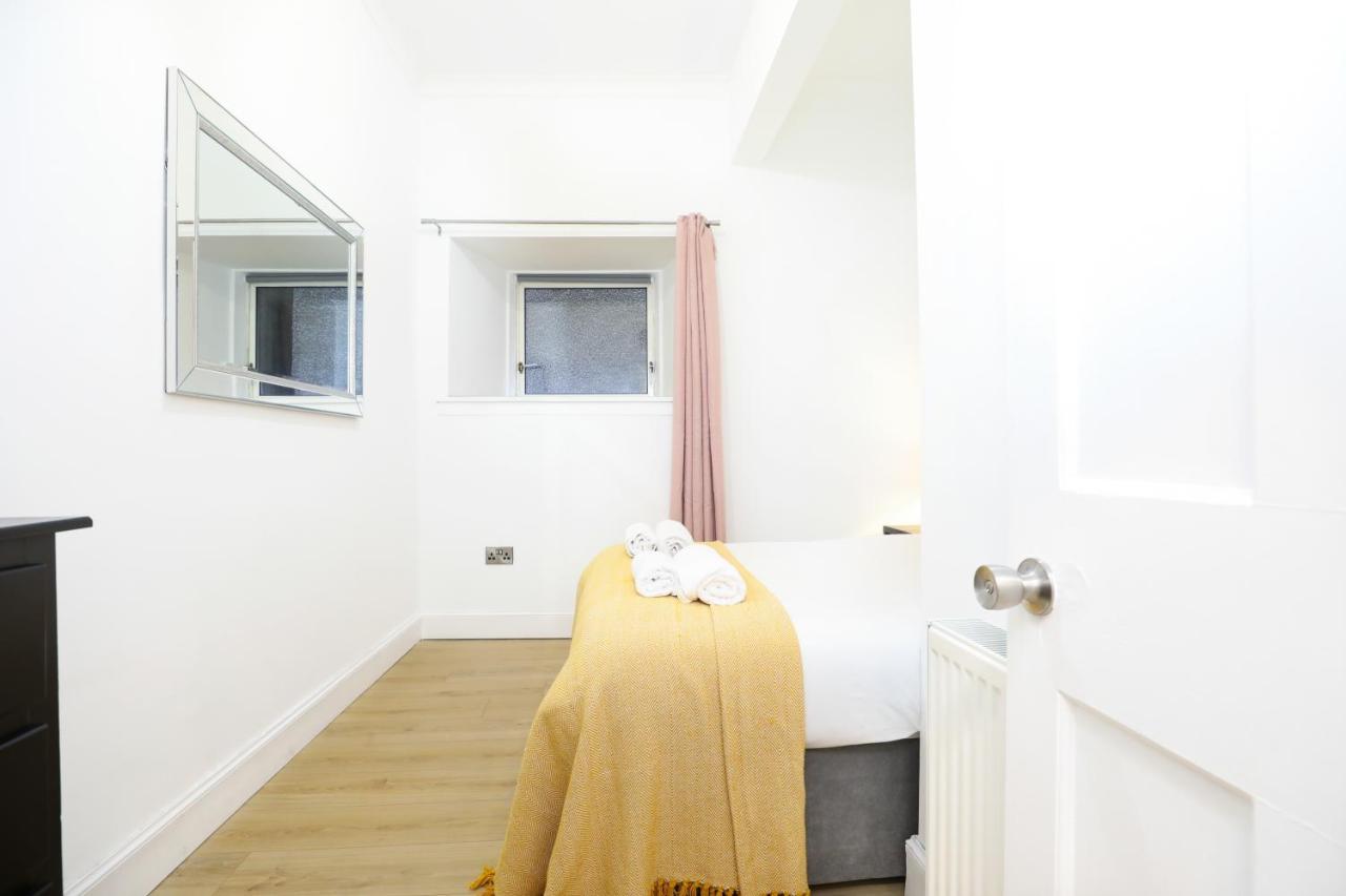 Stunning modern 3 bedroom apartment Edinburg Exteriör bild